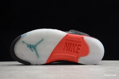 Hyperoad 5 AIR JORDAN “TOP RETRO 3” 0813